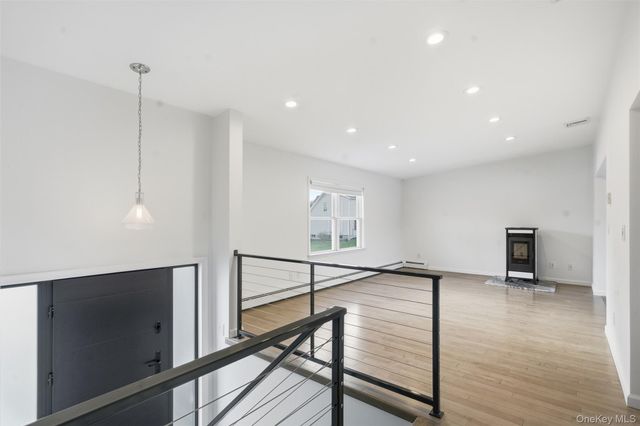 22 Cook Lane, Gardiner, NY 12525