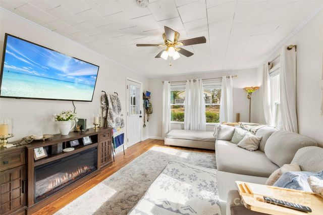 507 S Maple Street, Dallas, NC 28034