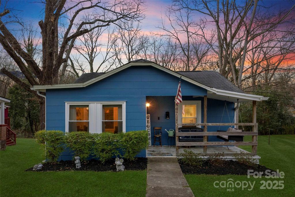 507 S Maple Street, Dallas, NC 28034