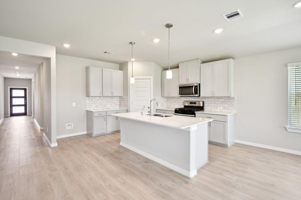 1633 Hopson Ranch Drive, Conroe, TX 77301