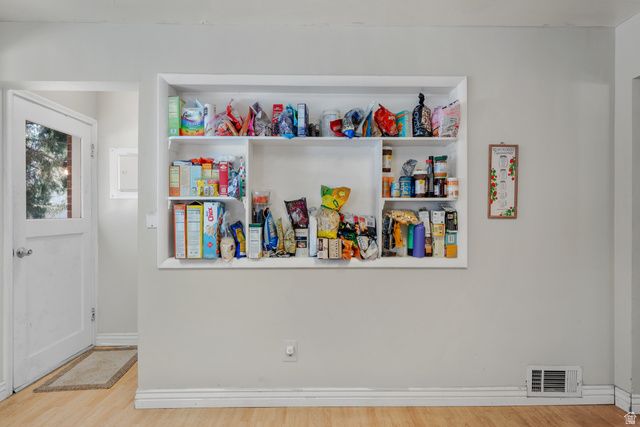1275 N GENEVA RD, Provo, UT 84601