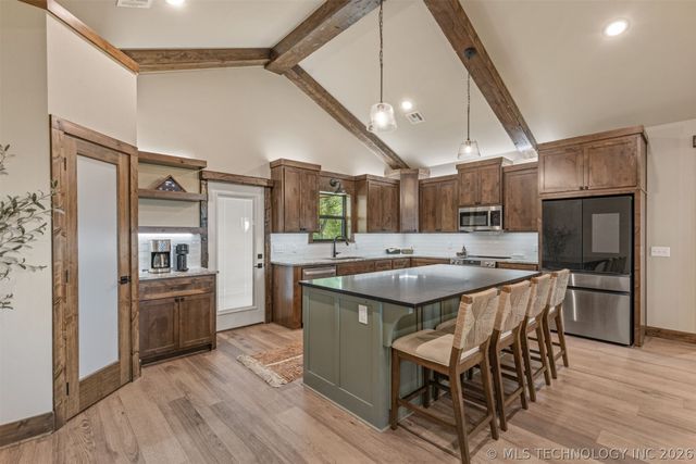 11314 Shell Creek Road, Sand Springs, OK 74063