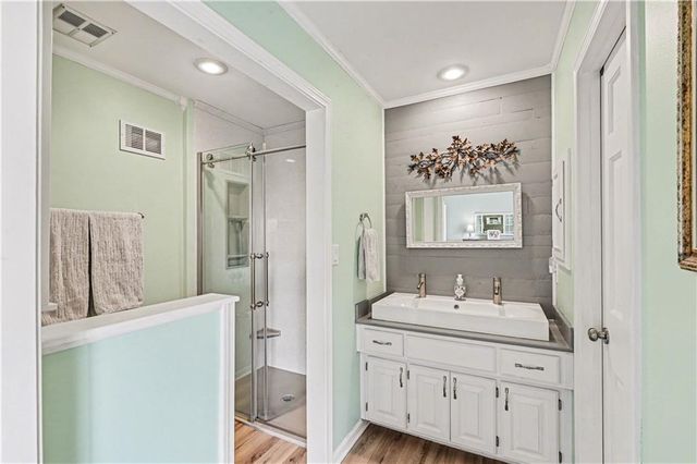 1510 S Lakestone Drive, Olathe, KS 66061