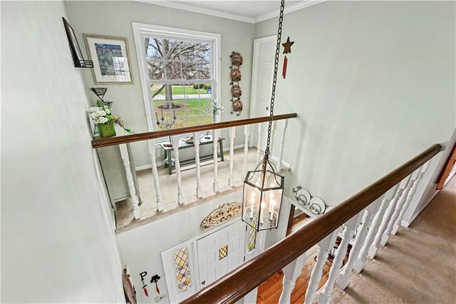 1510 S Lakestone Drive, Olathe, KS 66061