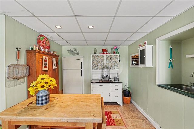 1510 S Lakestone Drive, Olathe, KS 66061