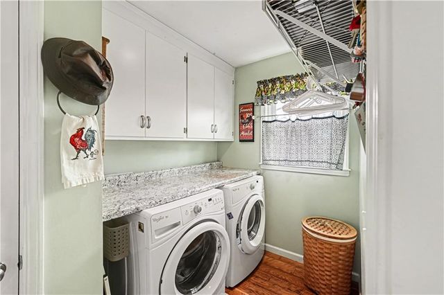 1510 S Lakestone Drive, Olathe, KS 66061