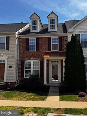 66 PAYNE ST, Charles Town, WV 25414