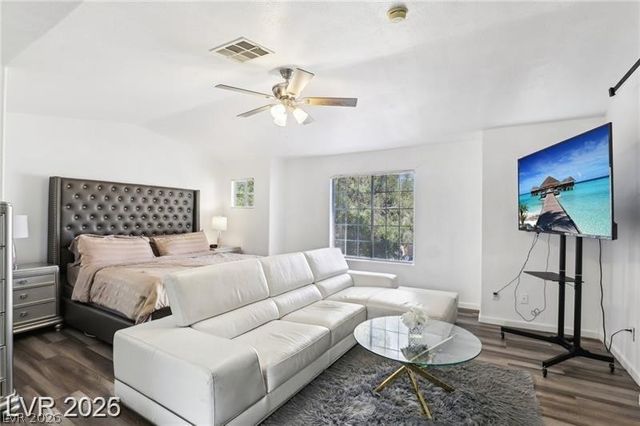 7925 Limbwood Court, Las Vegas, NV 89131