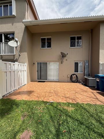 203 Riviera Cir 203, Weston, FL 33326