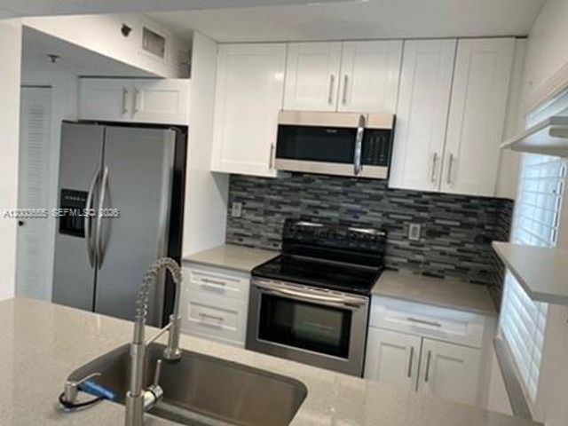 203 Riviera Cir 203, Weston, FL 33326