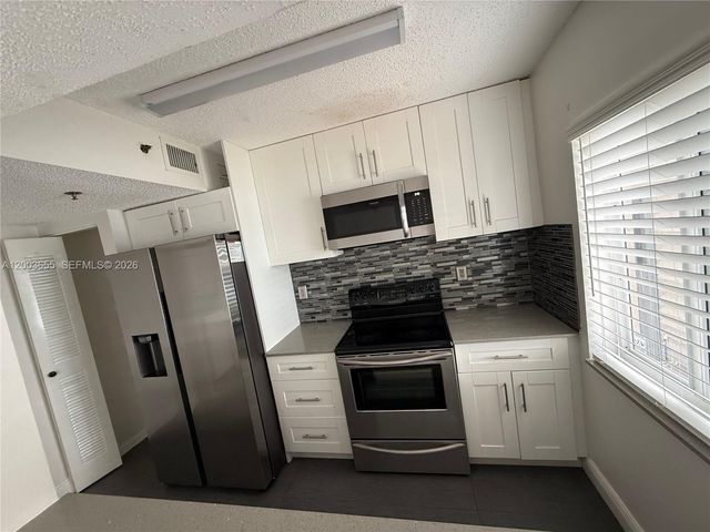 203 Riviera Cir 203, Weston, FL 33326