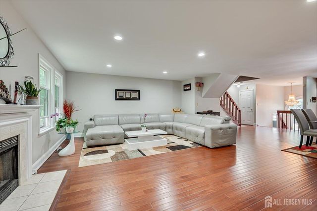 4506 Stonehedge Road, Edison, NJ 08820