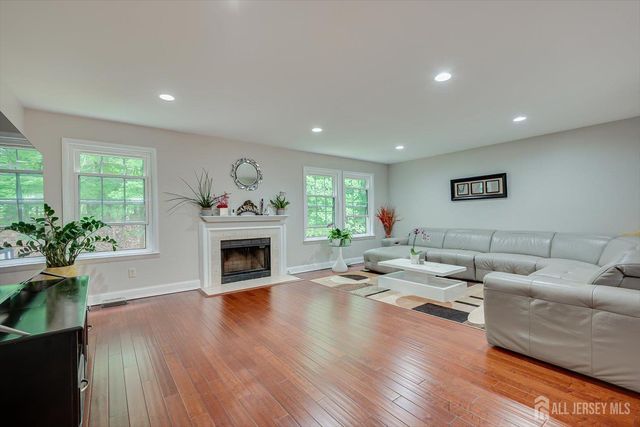 4506 Stonehedge Road, Edison, NJ 08820