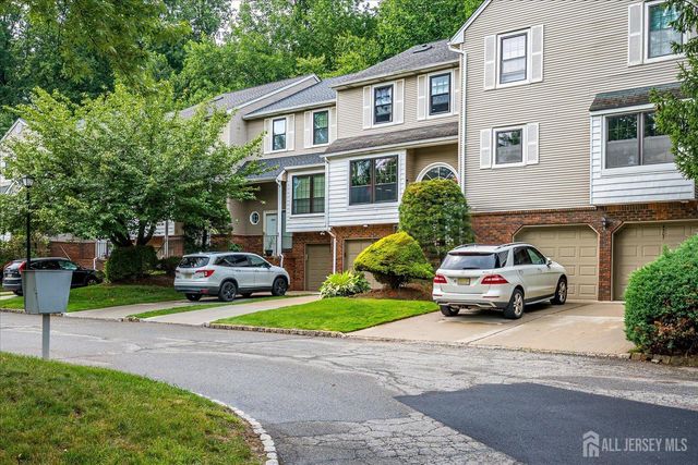 4506 Stonehedge Road, Edison, NJ 08820