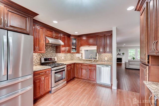 4506 Stonehedge Road, Edison, NJ 08820