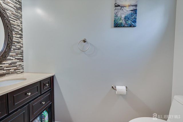 4506 Stonehedge Road, Edison, NJ 08820