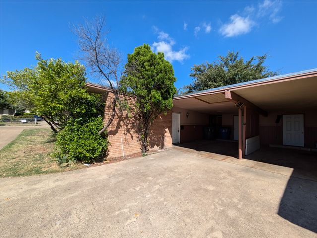 710 Boulevard Boulevard N, Dallas, TX 75211