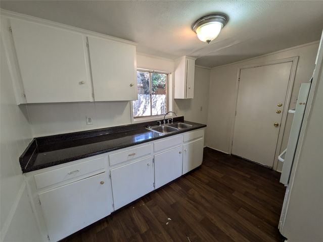 710 Boulevard Boulevard N, Dallas, TX 75211