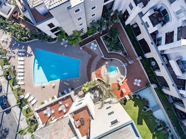 200 Pacific Coast Highway 416, Huntington Beach, CA 92648