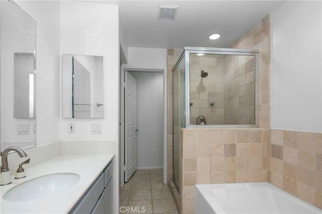 200 Pacific Coast Highway 416, Huntington Beach, CA 92648