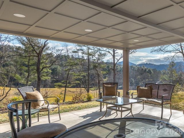 41 Robinhood Road, Asheville, NC 28804