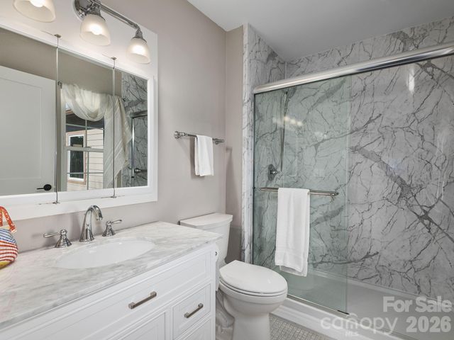 41 Robinhood Road, Asheville, NC 28804