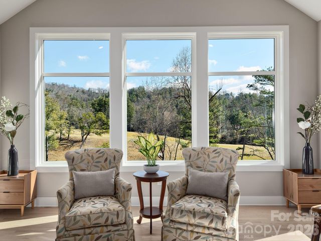 41 Robinhood Road, Asheville, NC 28804