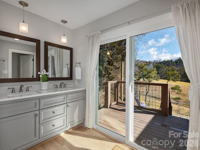 41 Robinhood Road, Asheville, NC 28804