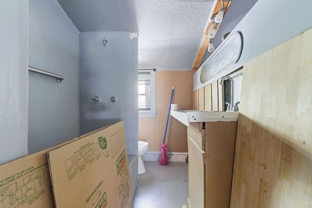 116 Irving St, Fall River, MA 02723
