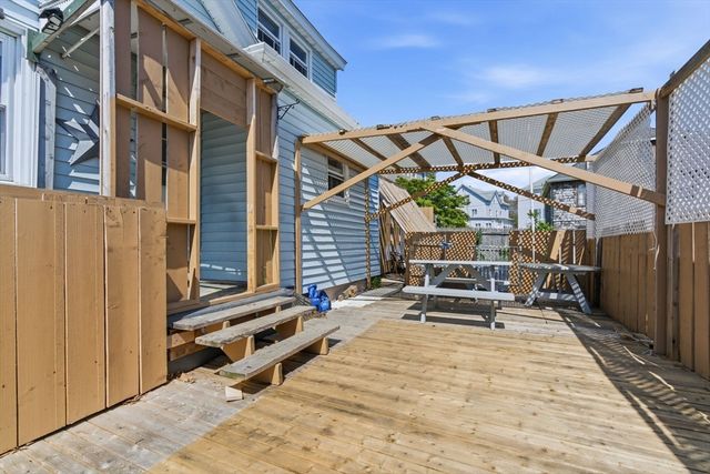 116 Irving St, Fall River, MA 02723