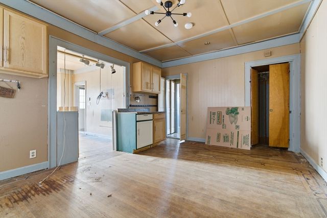116 Irving St, Fall River, MA 02723