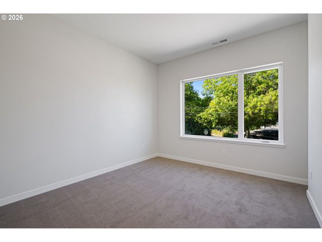 2902 E Mcloughlin Blvd 2, Vancouver, WA 98661