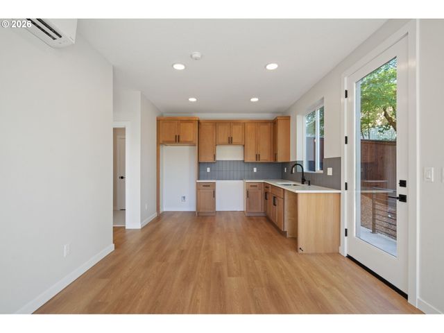2902 E Mcloughlin Blvd 2, Vancouver, WA 98661