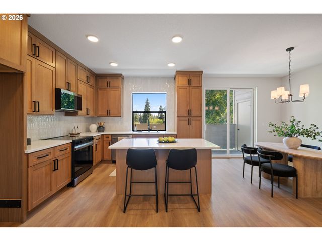 2902 E Mcloughlin Blvd 2, Vancouver, WA 98661