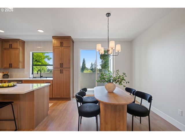 2902 E Mcloughlin Blvd 2, Vancouver, WA 98661