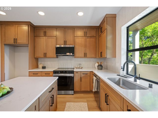 2902 E Mcloughlin Blvd 2, Vancouver, WA 98661