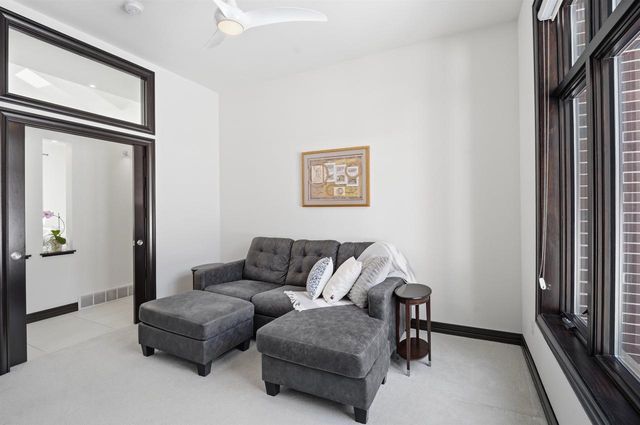 945 WOODCREST HEIGHTS DRIVE, Menasha, WI 54952