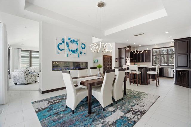 945 WOODCREST HEIGHTS DRIVE, Menasha, WI 54952