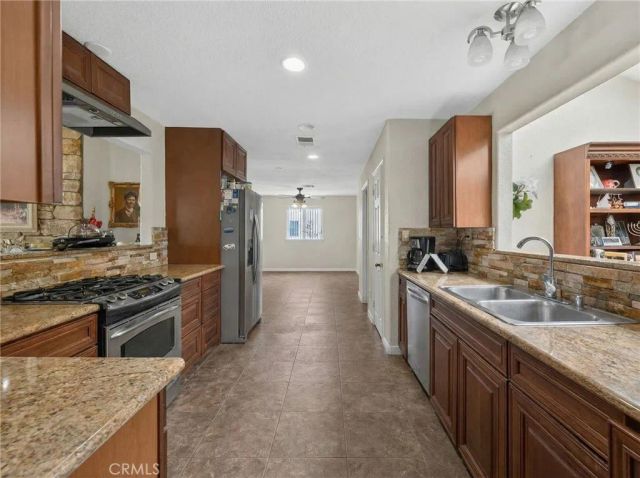 8841 Oakmount Boulevard, Desert Hot Springs, CA 92240