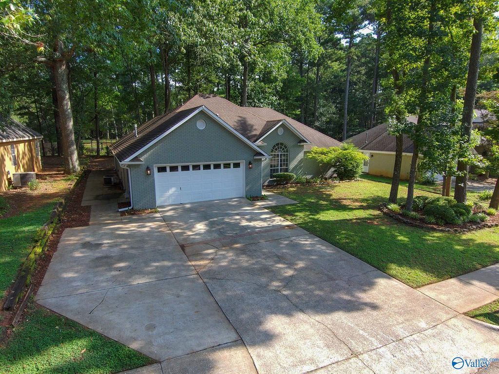 205 Jarrett Lane, Madison, AL 35857