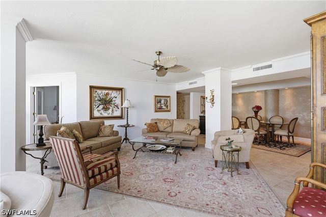 4041 Gulf Shore BLVD N 1007, Naples, FL 34103