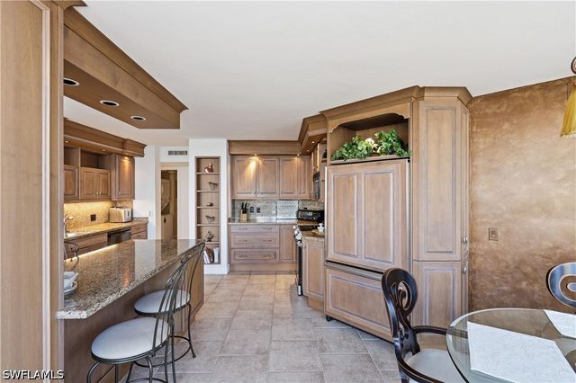 4041 Gulf Shore BLVD N 1007, Naples, FL 34103