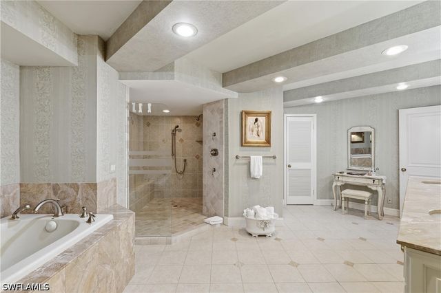 4041 Gulf Shore BLVD N 1007, Naples, FL 34103