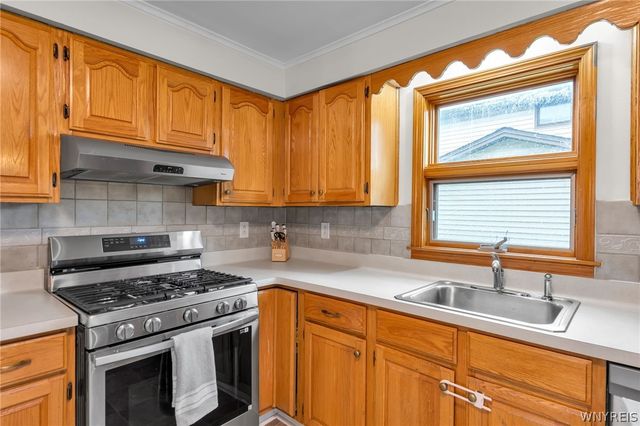 171 Thistle Lea, Amherst, NY 14221