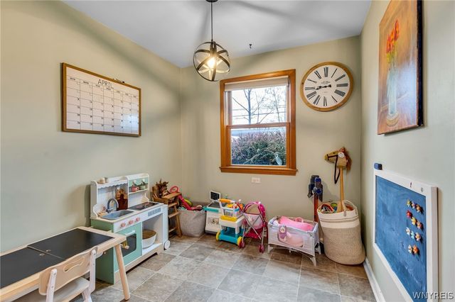 171 Thistle Lea, Amherst, NY 14221