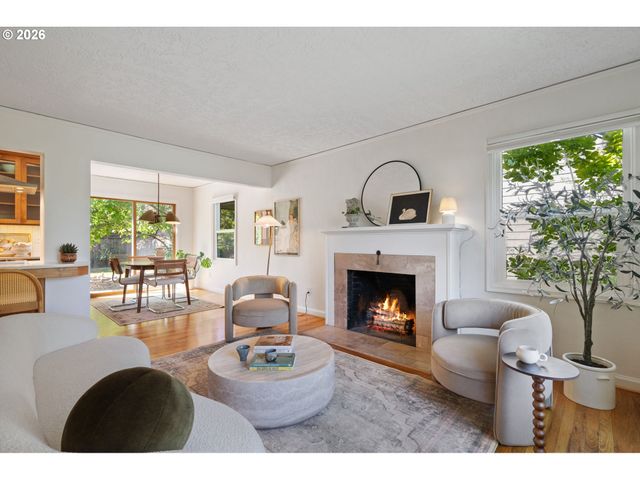 1916 Ne LIBERTY St, Portland, OR 97211