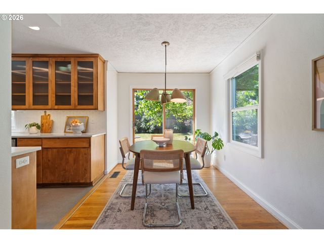 1916 Ne LIBERTY St, Portland, OR 97211