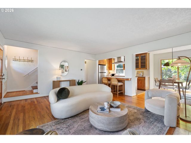 1916 Ne LIBERTY St, Portland, OR 97211