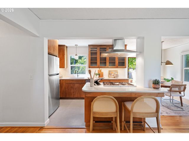 1916 Ne LIBERTY St, Portland, OR 97211