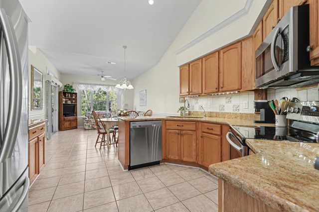 193 Glenwood Dr., Conway, SC 29526